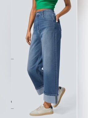 Halara Flex™
High Waisted Wide Leg Rolled Hem Jeans